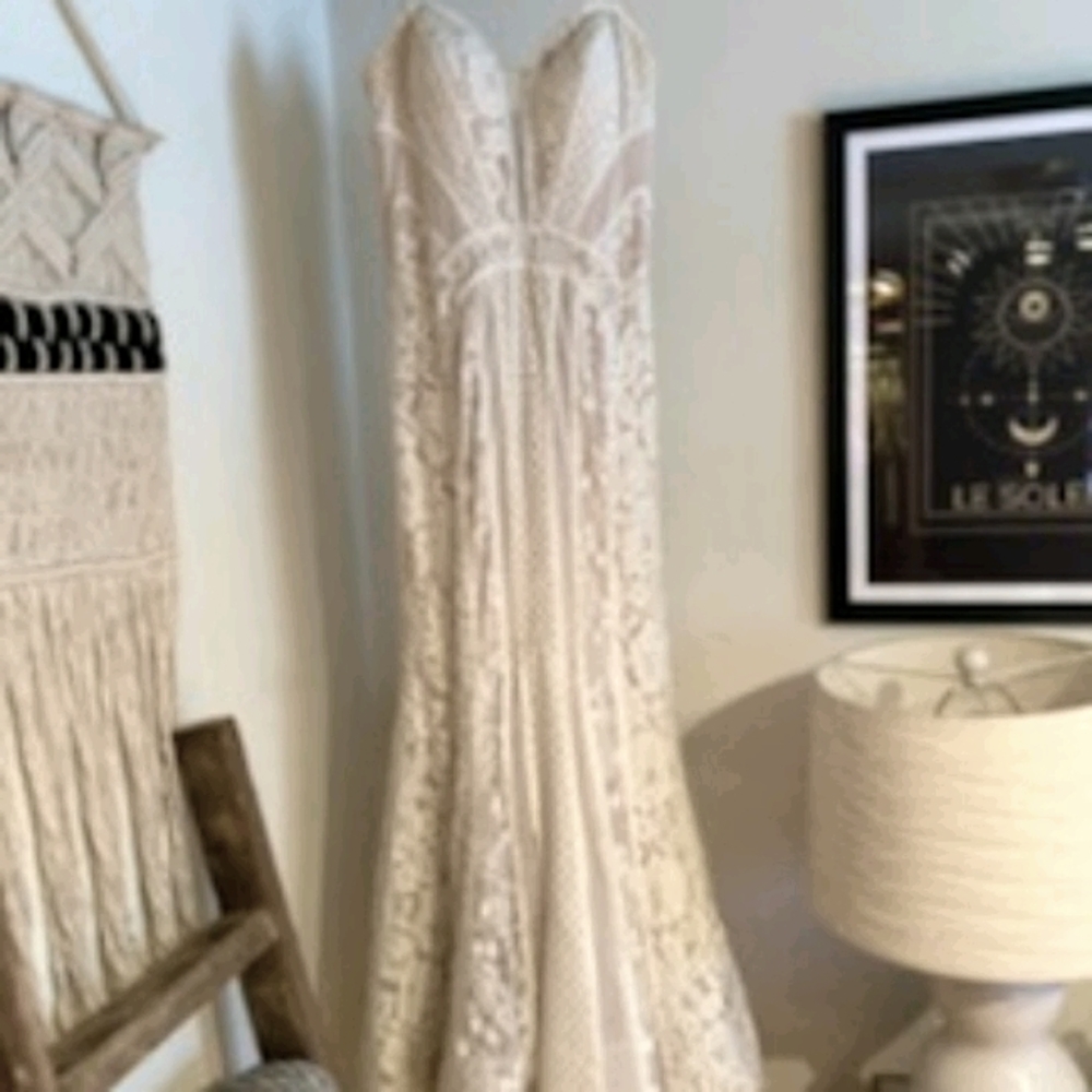 Wedding dress